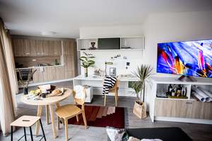 Möblierte Komfort XL-Apartments im "Main Atrium" auf der Hafeninsel Offenbach – Jean-Weipert-Straße 3, 63067 Kaiserlei, Offenbach am Main – Vorschaubild 3