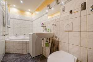 Ruhiges City-Zuhause mit Charme – 2-Zimmer-Wohnung mit Balkon & Aufzug – Die vollständige Adresse der Immobilie erhältst du vom Anbieter., 10551 Moabit, Berlin – Vorschaubild 4