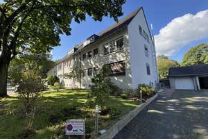 Ruhiges Wohnen, stadtnah in Ge-Buer mit Balkon, Terrasse & Garten