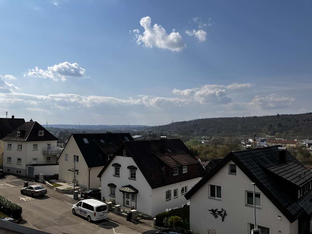 Immobilie in Wernau (Neckar) - ++ Traumhafte Atelierwohnung mit Fernblick und Dachloggia ++ - Bild 1