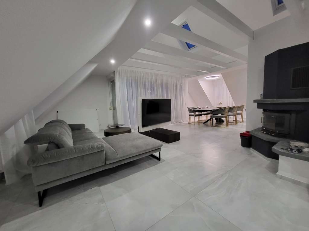 Immobilie in Pleidelsheim - Luxuriöses Domizil mitten in Pleidelsheim! - Bild 0