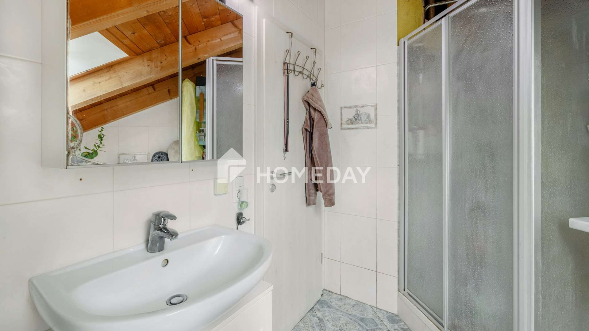 Immobilie in Finsing - Moderne DHH mit exklusiver Ausstattung, großzügigem Grundstück und nachhaltiger Energieversorgung - Bild 7