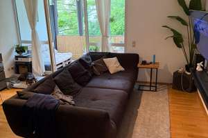Schöne 2 Zimmerwohnung mit offener Wohnküche und Tageslichtbad
