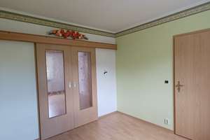Charmante Doppelhaushälfte mit Wohlfühl-Wintergarten und gepflegtem Garten! – Richard- Wagner- Str. 64, 98529 Suhl-Lautenberg, Suhl – Vorschaubild 13