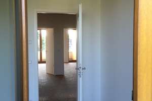 Münster-Mauritz: 2 Zi, Kü, Bad, Flur, Abstellr. sowie Dachterrassen im Osten wie Westen, kernsaniert – Die vollständige Adresse der Immobilie erhältst du vom Anbieter., 48145 Mauritz-Mitte, Münster – Vorschaubild 3