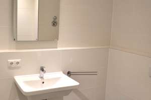 Provisionsfreie 3-Zimmer-Dachgeschosswohnung mit 2 Dachterrassen, EBK & TG in Großhadern – Die vollständige Adresse der Immobilie erhältst du vom Anbieter., 81375 Neuhadern, München – Vorschaubild 7