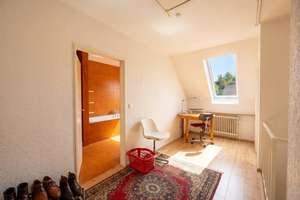 Großes Reihenhaus mit neuer Heizung, Garten, Balkon und Carport in ruhiger Lage Wedels – Die vollständige Adresse der Immobilie erhältst du vom Anbieter., 22880 Wedel – Vorschaubild 8