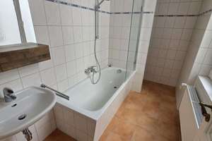 Renovierte und helle 2- Zi.-Altbauwhg. in bester Nodendlage – Die vollständige Adresse der Immobilie erhältst du vom Anbieter., 60318 Nordend-West, Frankfurt am Main – Vorschaubild 5