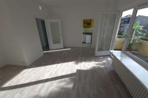 Sonnige, voll renovierte  1 Zimmer Wohnung + Balkon + Fahrstuhl + EBK – Werderstraße 32, 12103 Tempelhof, Berlin – Vorschaubild 9
