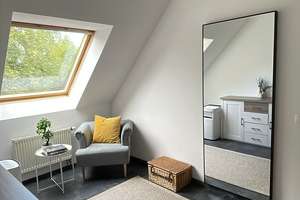 2-Zimmer-Dachgeschosswohnung in Oberhausen - Ruhige Lage nahe Park an der Margaretenstraße