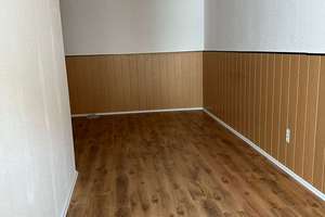 **Charmante 2-Zimmer-Wohnung in Wuppertal (PLZ 42105) – Frisch renoviert und bezugsfertig** – Hochstraße 18, 42105 Elberfeld, Wuppertal – Vorschaubild 2