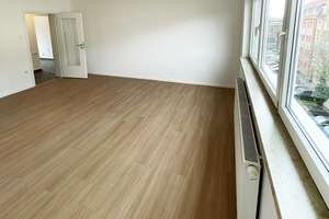 Sofort frei & ohne Provision - Renovierte 3-Zimmer-Wohnung mit Balkon – U-Bahn um die Ecke