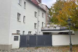 Sanierte 2ZKB in denkmalgeschütztem Altbau am Jakobsplatz – Lochgäßchen 1, 86152 Jakoberstadt-Süd, Augsburg – Vorschaubild 2