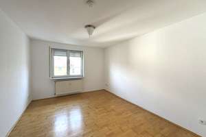 60437 Frankfurt (Nieder-Erlenbach), Maisonette Wohnung, Wfl. ca.130m²,4Zi,EBK,2Bä, 2 Balk, Stellpl. – Die vollständige Adresse der Immobilie erhältst du vom Anbieter., 60437 Nieder-Erlenbach, Frankfurt am Main – Vorschaubild 8