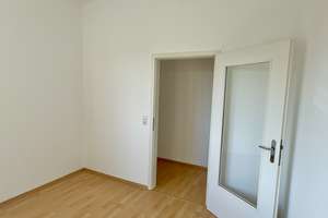Wohnung im Erdgeschoss mit Tageslichtbad & Wohnküche in Rheinnähe – Hohlstraße xx, 55130 Weisenau, Mainz – Vorschaubild 12