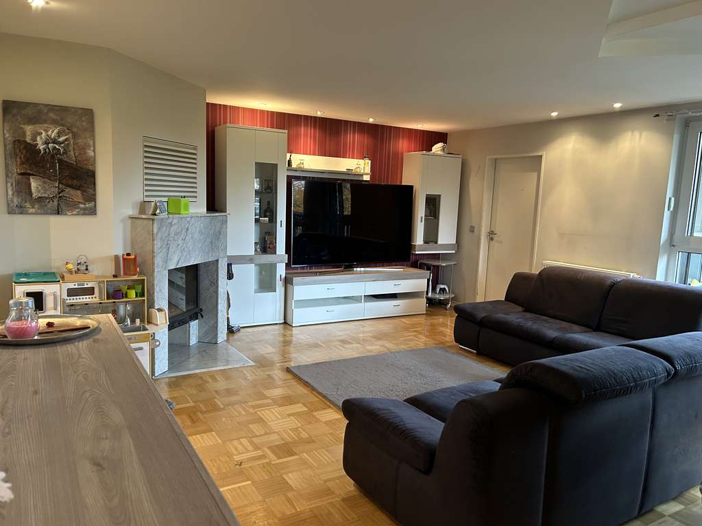 Ihr neues Zuhause in Alt-Marl: Stilvolle Maisonette mit Sauna und Kamin!