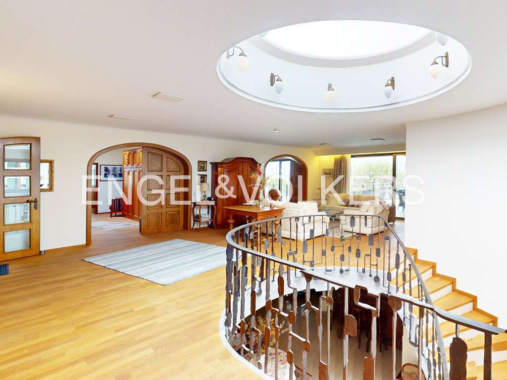 Immobilie in Nieder-Olm - Imposante Unternehmervilla mit Traumblick - Bild 4