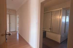 Geräumige 2-Zimmerwohnung mit 2 Balkonen in beliebter Lage! – 65187 Biebrich, Wiesbaden – Vorschaubild 3