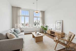 Modernes Wohnen im historischen Altbau 
Lichtdurchflutete 3-Zimmer-Wohnung mit 2 Balkonen
