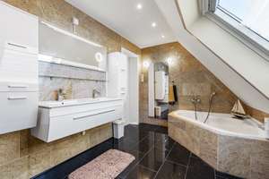 Property thumbnail 36