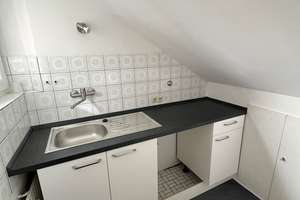 Stilvolle 3-Zimmer-Wohnung mit Balkon und Einbauküche in Schorndorf – Schornbacher Weg 10, 73614 Schorndorf – Vorschaubild 4