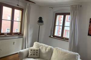 Charmante 2-Zimmer-Altbauwohnung in der Regensburger Innenstadt – Spiegelgasse 10, 93047 Innenstadt, Regensburg – Vorschaubild 1