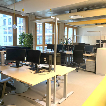 Moderne Bürofäche zur Untervermietung in bester Lage