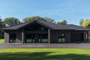 Exklusives Architektenhaus in Naturlage – 100 m von der Hunte, direkt an der Stadtgrenze Oldenburg – Die vollständige Adresse der Immobilie erhältst du vom Anbieter., 27798 Hude (Oldenburg) – Vorschaubild 3