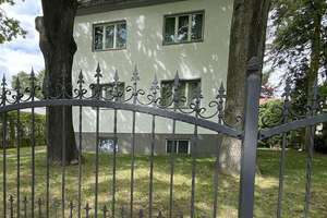 Renditeobjekt: Mehrfamilienhaus mit 5 möblierten Einheiten & Wellnessbereich. Provisionsfrei