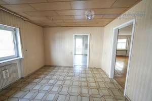Großzügige DHH mit 2 WE auf 1.181m² Grundstück und Entwicklungspotenzial – Die vollständige Adresse der Immobilie erhältst du vom Anbieter., 90765 Stadeln, Herboldshof, Mannhof, Fürth – Vorschaubild 5