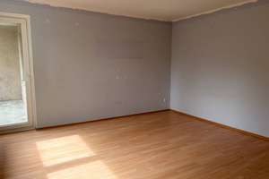 Helle 4-Zimmer-Wohnung mit BALKON und Wannenbad – Jaspersstraße 9, 42719 Wald, Solingen – Vorschaubild 3