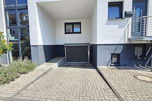 Wohnen wie im eigenen Haus – außergewöhnliche 3-Zimmer-Wohnung mit 90 m² Terrasse – Konstantinstr. 1a, 53179 Rüngsdorf, Bonn – Vorschaubild 2