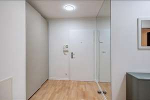 Möbliert: Stilvolle Gartenwohnung in Bogenhausen – Die vollständige Adresse der Immobilie erhältst du vom Anbieter., 81927 Englschalking, München – Vorschaubild 9