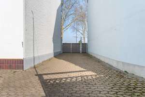 Altbau mit Innenhof, Werkstatt & Ausbaupotenzial – vielseitiges Zuhause in Düsseldorf-Wersten – Die vollständige Adresse der Immobilie erhältst du vom Anbieter., 40591 Wersten, Düsseldorf – Vorschaubild 16