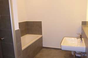 54 m² großes Wohnzimmer!!! - Exklusive 4-Raum-Maisonette mit vielen Extras – Ulmenstr. 3b, 9112 Kaßberg, Chemnitz – Vorschaubild 5