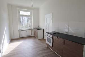 Stilvolle, renovierte 3-Zimmer-Wohnung mit Einbauküche in Oberbarmen – Liegnitzer Str. 44, 42277 Oberbarmen, Wuppertal – Vorschaubild 4