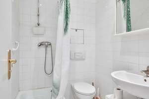 Vermietete 2-Zimmer-Wohnung mit Südwest Balkon in Berlin-Adlershof – Die vollständige Adresse der Immobilie erhältst du vom Anbieter., 12489 Adlershof, Berlin – Vorschaubild 6
