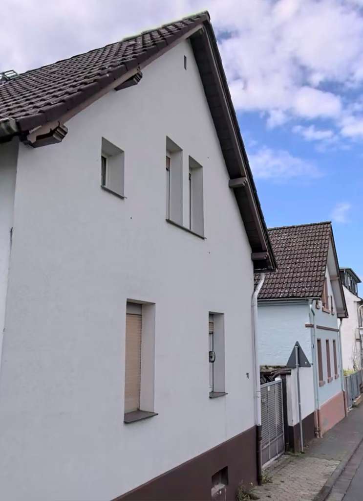 Immobilie in Ober-Ramstadt - Sanierungsbedürftiges EFH mit Garage & Nebengebäude in guter Lage von Ober-Ramstadt - Bild 0