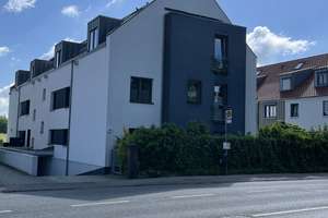 Moderne 4-Zimmer-Wohnung mit Balkon und EBK