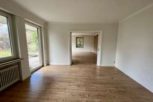BEFRISTET BIS 31.5.27 //  5-Zimmer-EG-Wohnung mit großer Terrasse und Garten in Top-Lage – Eduard-Pfeiffer-Straße 100, 70192 Relenberg, Stuttgart – Vorschaubild 2