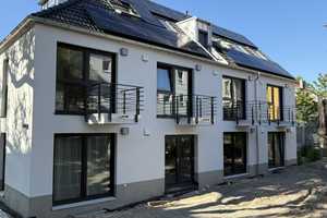Möbliertes 1-Zimmer-Appartement im Erstbezug KfW-Standard – Grüntenstraße 47a, 86163 Augsburg – Vorschaubild 1