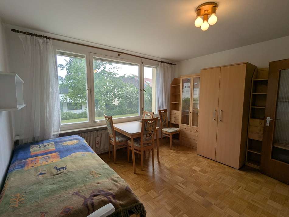 Wohn-/ Schlafzimmer