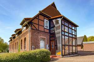 Charmante 2-Zimmer-Wohnung im Fachwerkhaus in ruhiger Lage von Wolfsburg-Neuhaus