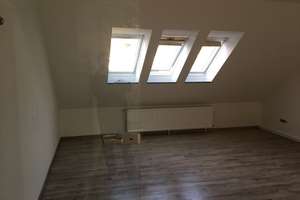 Attraktive, großzügige 3-Zimmer-Dachgeschosswohnung (NFL ca 120m2) in Hannover mit EBK. – Angerstraße 15, 30161 Oststadt, Hannover – Vorschaubild 2