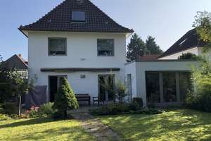 Attraktives Wohnhaus in Hannover-Ricklingen: flexibel nutzbar als Ein- bis Drei-Familienhaus – Die vollständige Adresse der Immobilie erhältst du vom Anbieter., 30459 Ricklingen (Ortsteil), Hannover – Vorschaubild 2