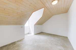 Flexibel Wohnen! 5-Zimmer-DG-Wohnung mit Gartenanteil, TG-Stellplatz und kleiner Galerie – Die vollständige Adresse der Immobilie erhältst du vom Anbieter., 89143 Blaubeuren – Vorschaubild 11