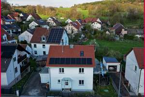 Umfangreich saniertes EFH: Pelletheizung  + PV + Solarthermie
Ruhiger Lage - nur 4 min zur A8 – Die vollständige Adresse der Immobilie erhältst du vom Anbieter., 86441 Zusmarshausen – Vorschaubild 3