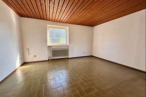 Viel Platz - tolles Grundstück - 2 Garagen - renovierungsbedürftig – Die vollständige Adresse der Immobilie erhältst du vom Anbieter., 25548 Kellinghusen – Vorschaubild 5