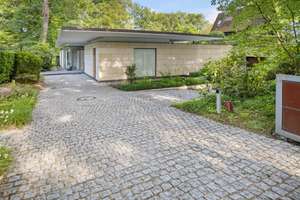 Architektenbungalow mit ikonischer Architektur und einzigartigem Naturschutzblick – Die vollständige Adresse der Immobilie erhältst du vom Anbieter., 22359 Volksdorf, Hamburg – Vorschaubild 22