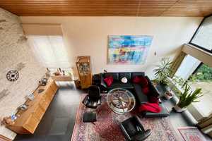Geschmackvolles Architektenhaus mit offener Galerie • Eingangsbereich mit Kamin • Laubenheim – Mainz – Vorschaubild 4